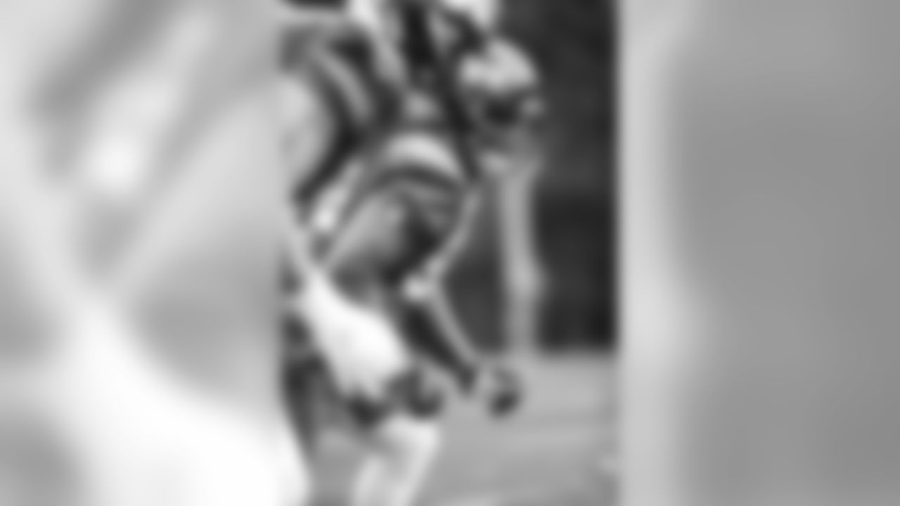 E_SNY_9034