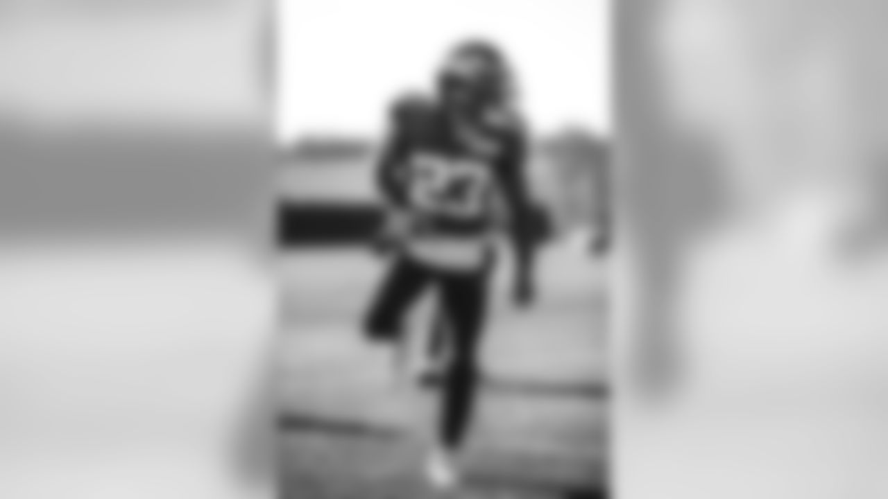 E_SNY_8951