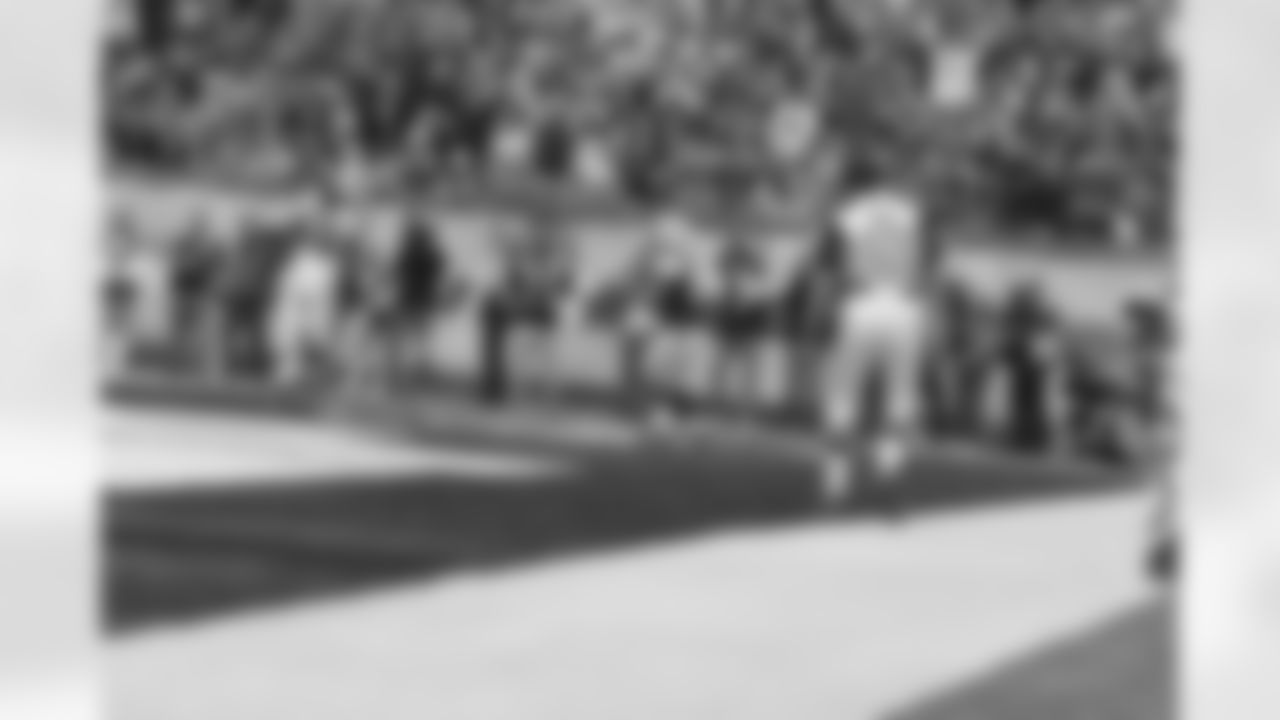 2011 Regular Season Week 12 Jets vs Bills Game Photos