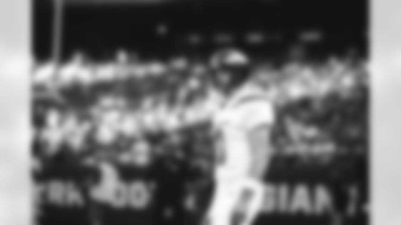 JB1_9018