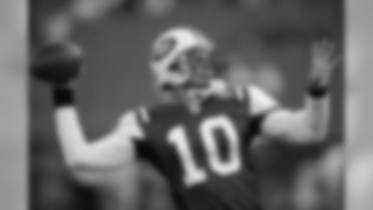 QB Erik Ainge Photos