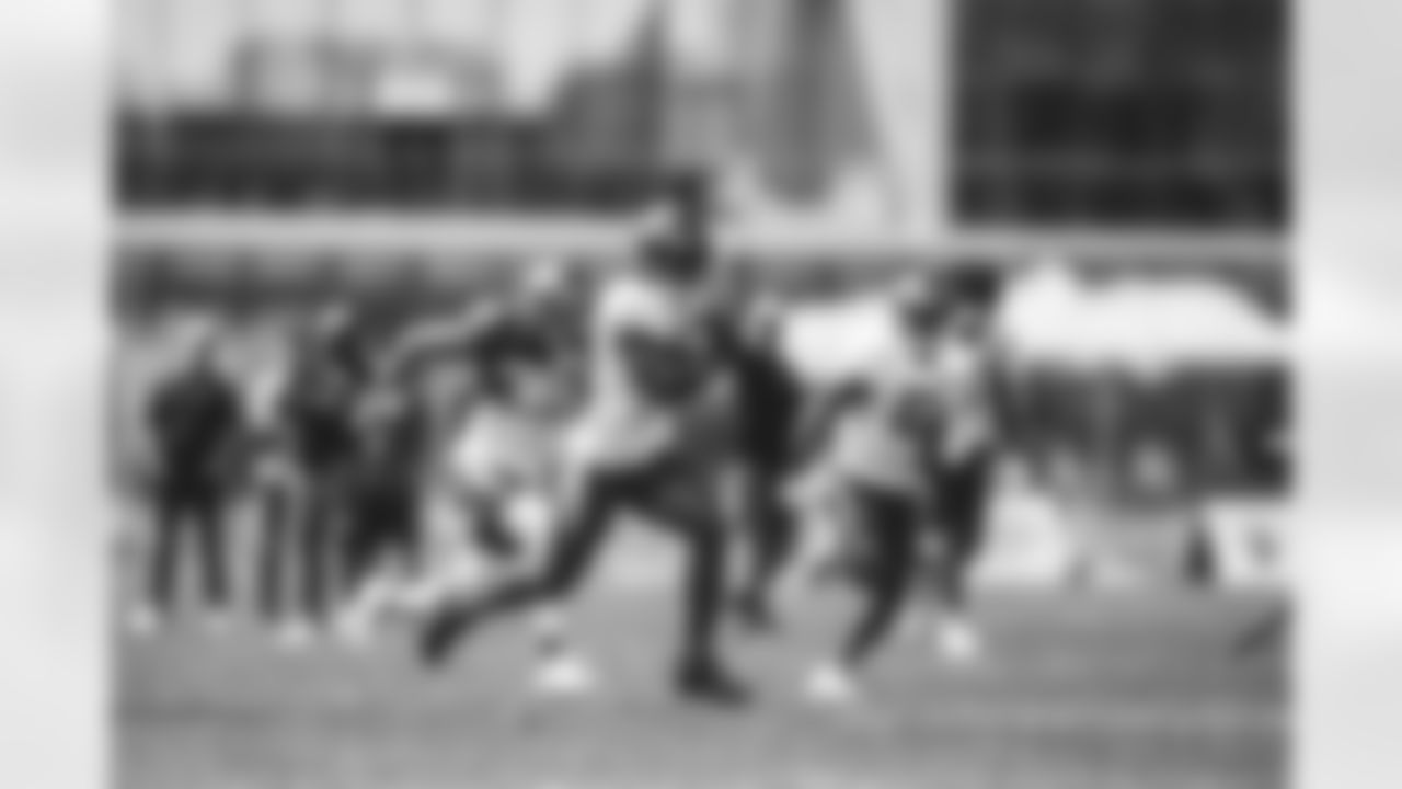 E_SNY_3445