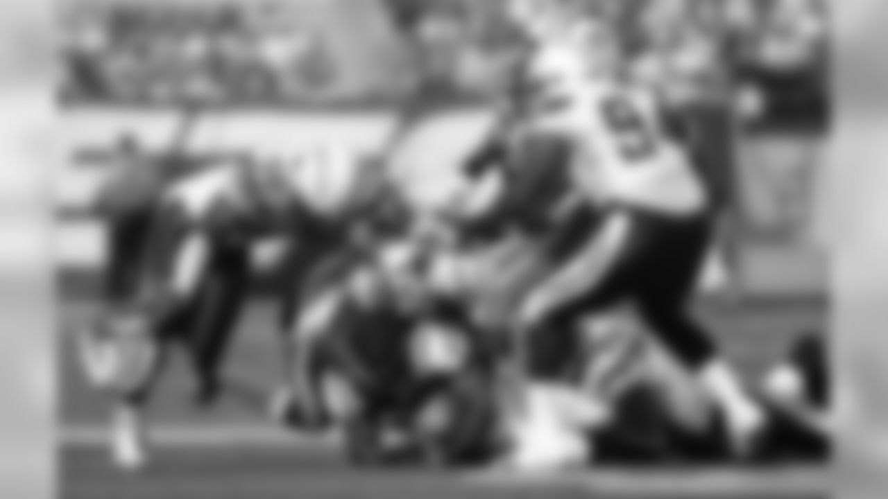 2011 Regular Season Week 7 Jets vs. Chargers Game Photos