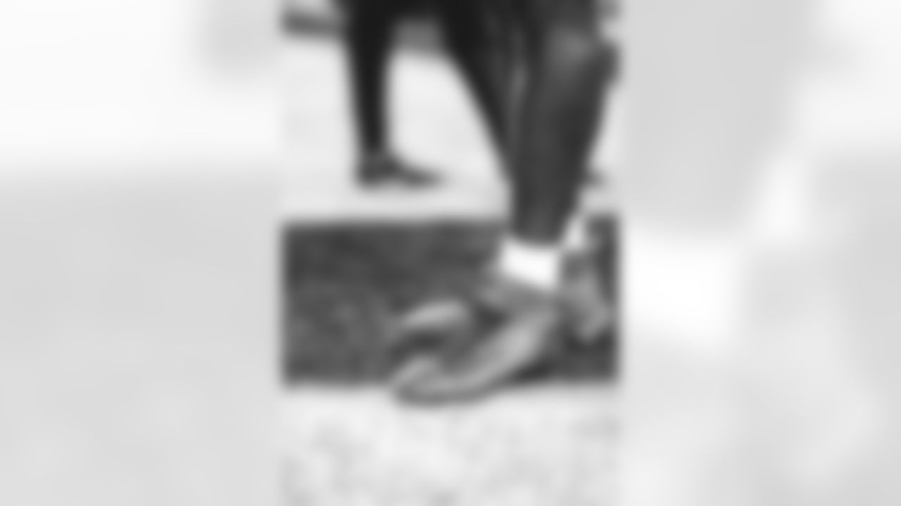 E_DC103935