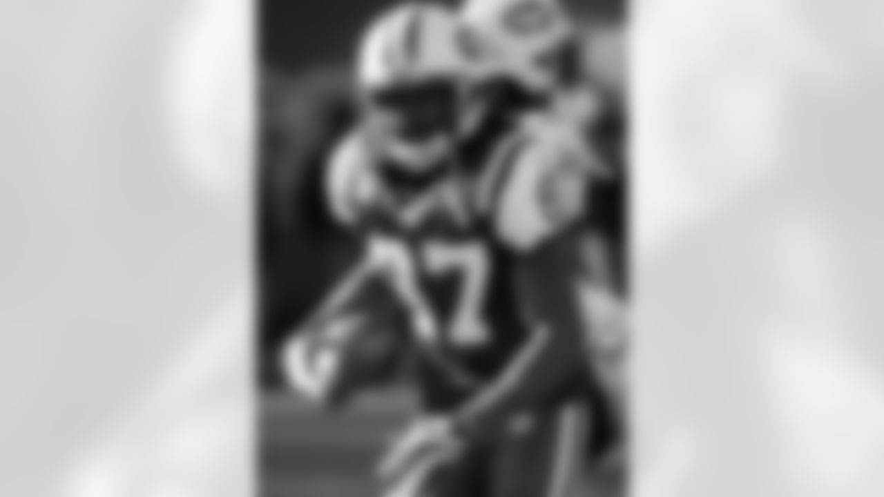 2009 Week 12 Jets vs Panthers Photos