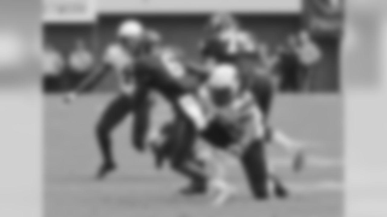 In his three seasons at Louisville, Mauldin tallied 31.5 TFLs with 20.5 sacks as a defensive end/outside linebacker.