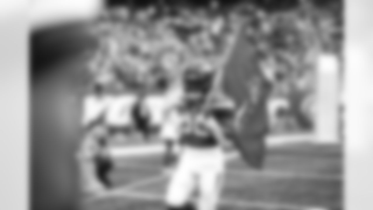 E_SNY_1613