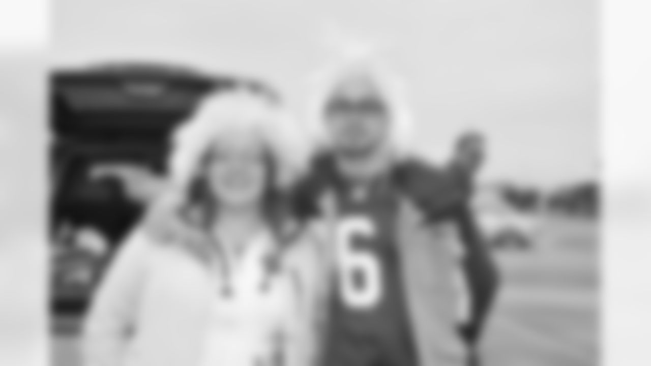 2010 Week 17 Jets vs Bills Fan Photos