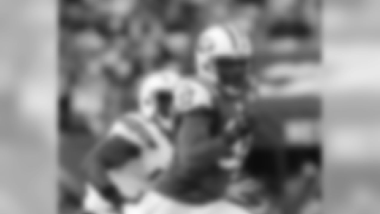 We can now say with certainty that LB Calvin Pace will be a Jet once again next season after coming off a career-high 10-sack season. Philip Rivers will certainly be looking for No. 97 prior to the snap.