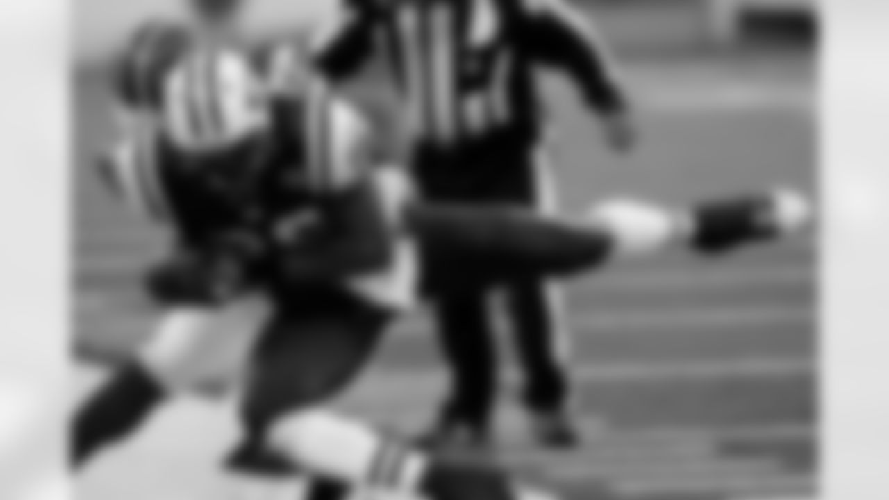 2010 Week 17 Jets vs Bills Game Photos
