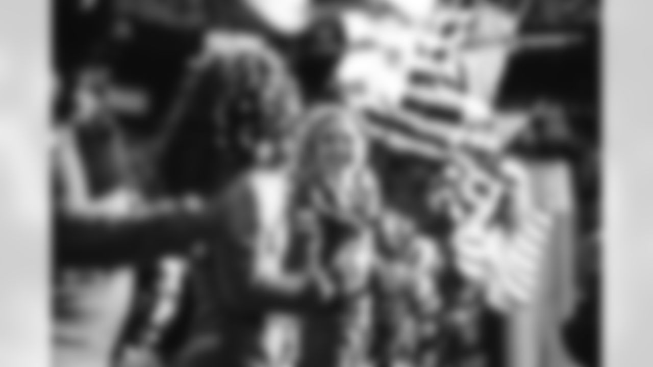 E_SNY_8630