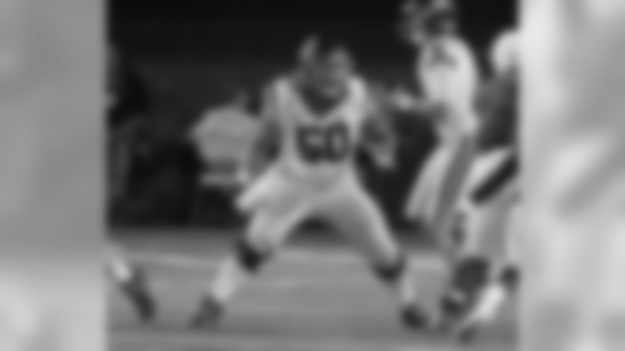 OL Toa Lobendahn (USC)