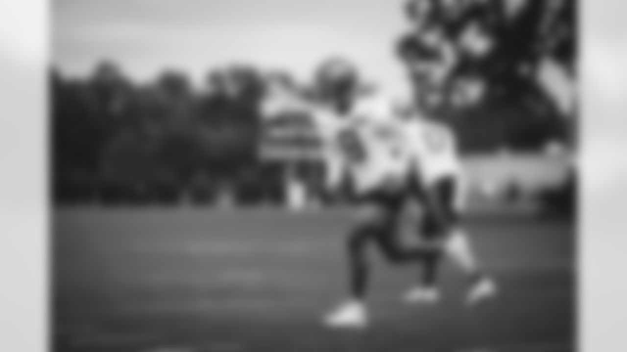 WR Elijah Moore