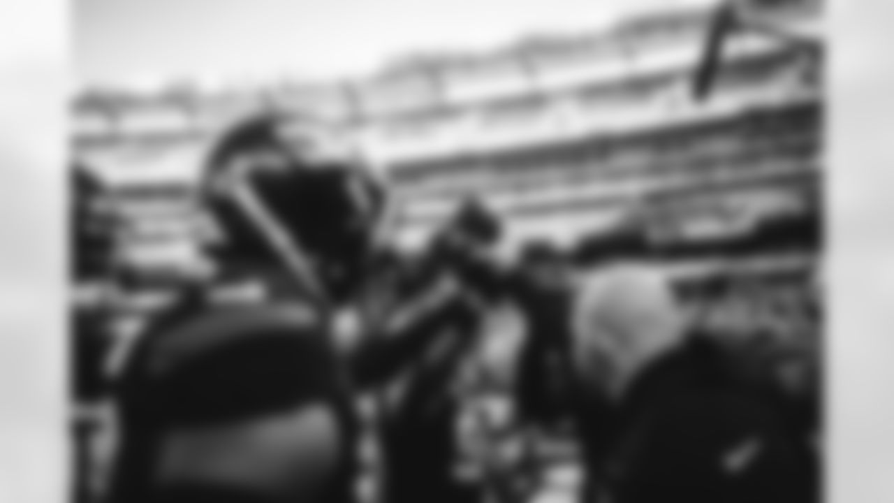 E_SNY_7098