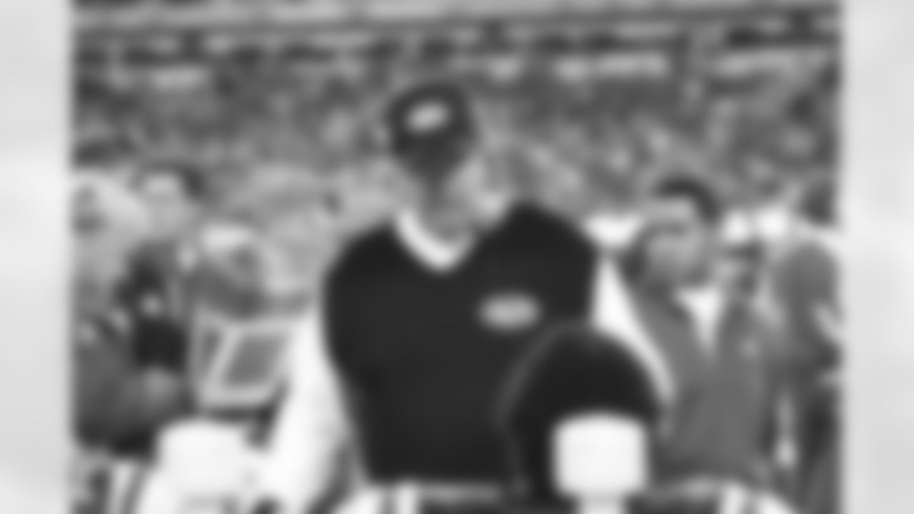2010 Week 12 Jets vs Bengals Game Photos