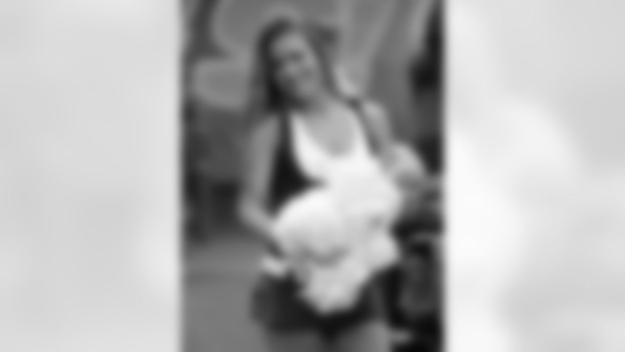Danielle B. 2009 Flight Crew Member Photos