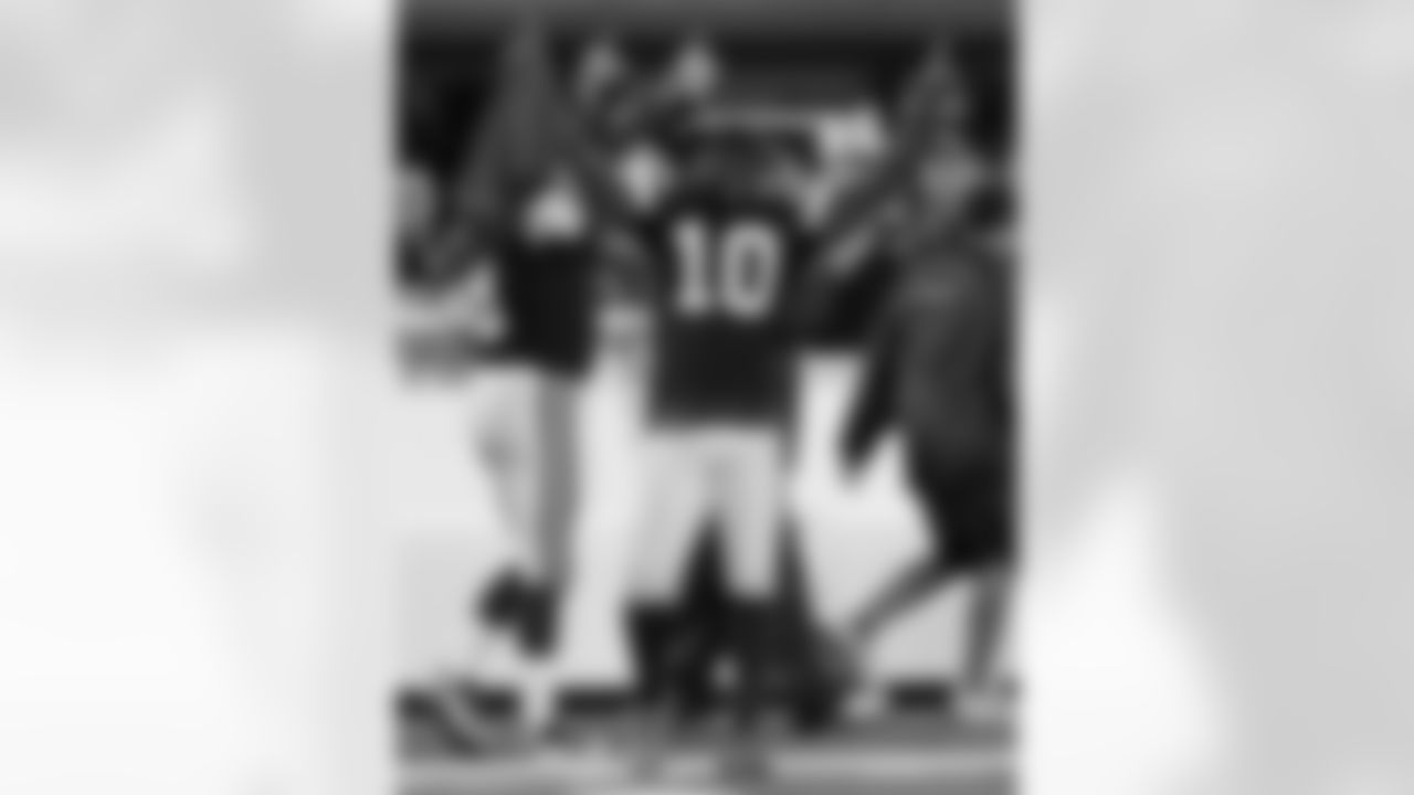 Santonio Holmes Photos