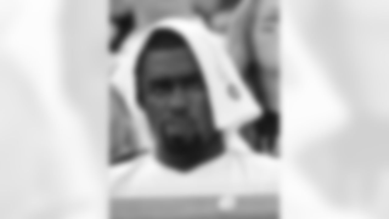 New York Knicks guard Tim Hardaway Jr. took in the sights of MetLife Stadium, looking to cheer his fellow New York team to victory.