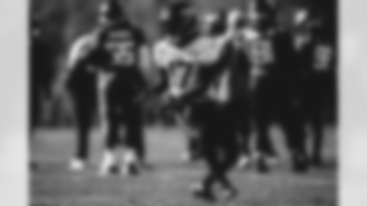 E_SNY_2073