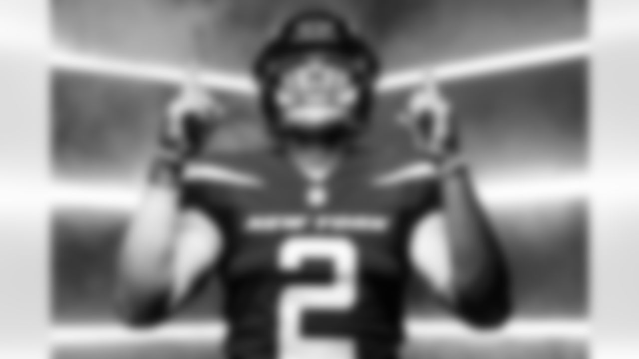 QB Zach Wilson