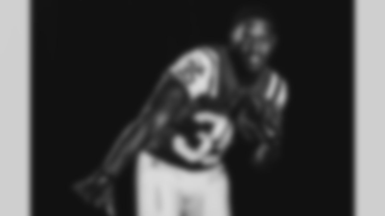 Selected by the Jets in the sixth round of the 2017 Draft (Louisiana-Lafayette).