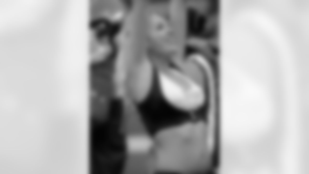 Natalie 2009 Flight Crew Member Photos