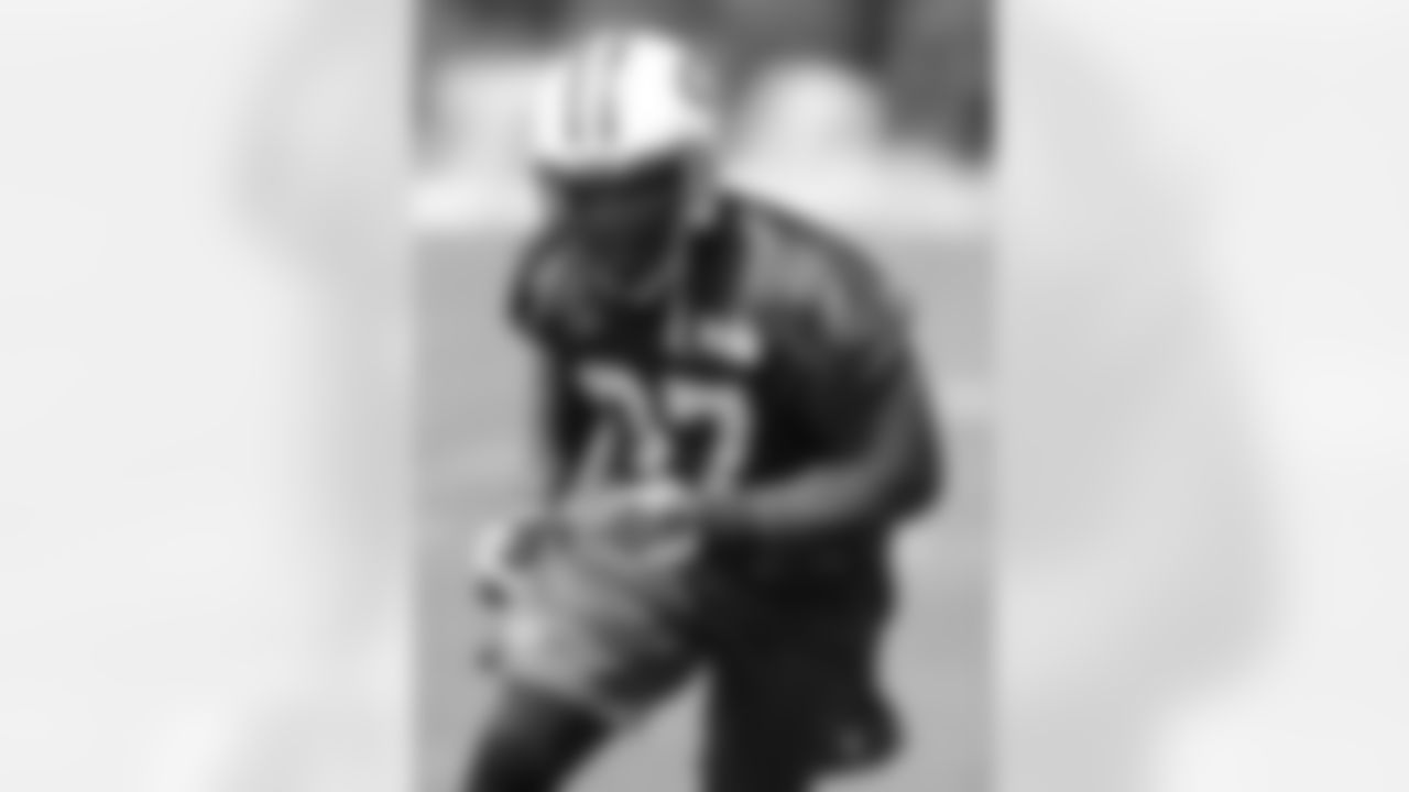 LB - Calvin Pace