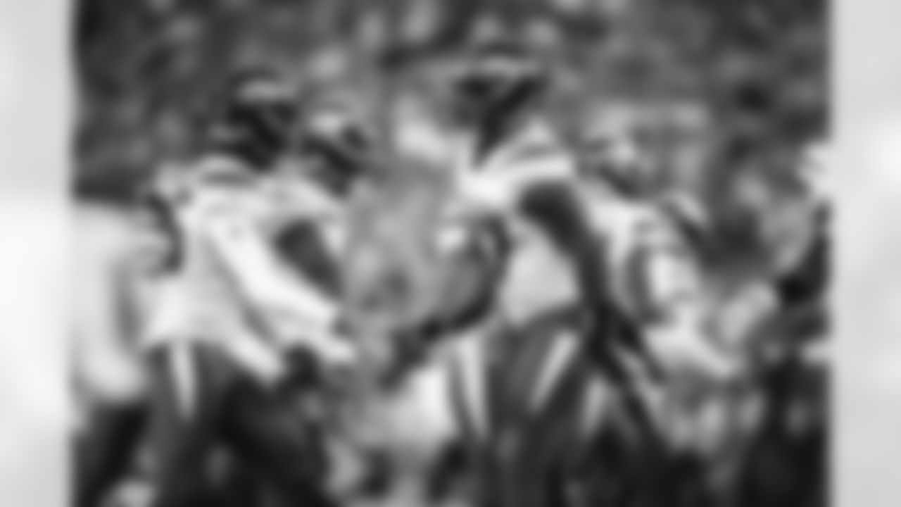 E_SNYL3832