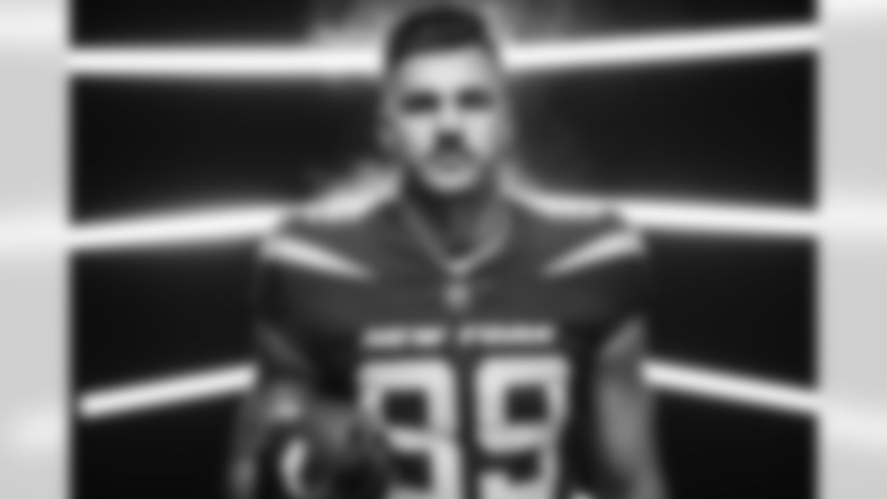 TE Jeremy Ruckert