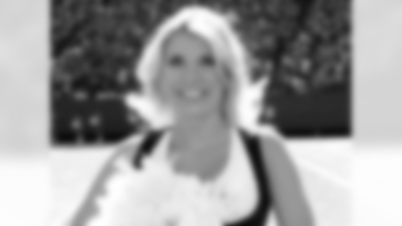 Natalie 2009 Flight Crew Member Photos