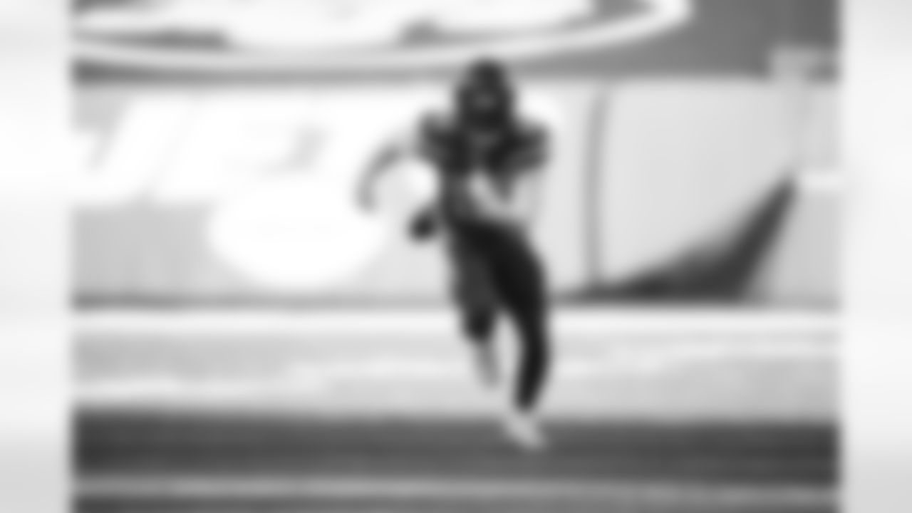 Exclusive Rights Free Agent
WR Jeff Smith