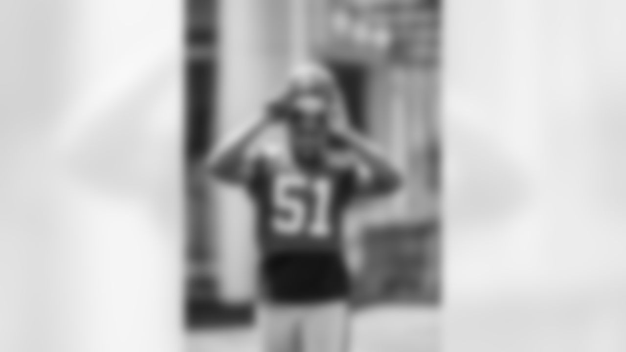 E_1D2_4133