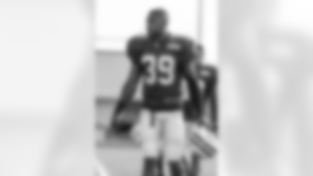 S Antonio Allen, the Jets' 2012 seventh-round pick, saw many reps with the first team defense this week and has made the most of them. He's still continuing to learn the position, but he's demonstrated his athleticism on both special teams and in the secondary.