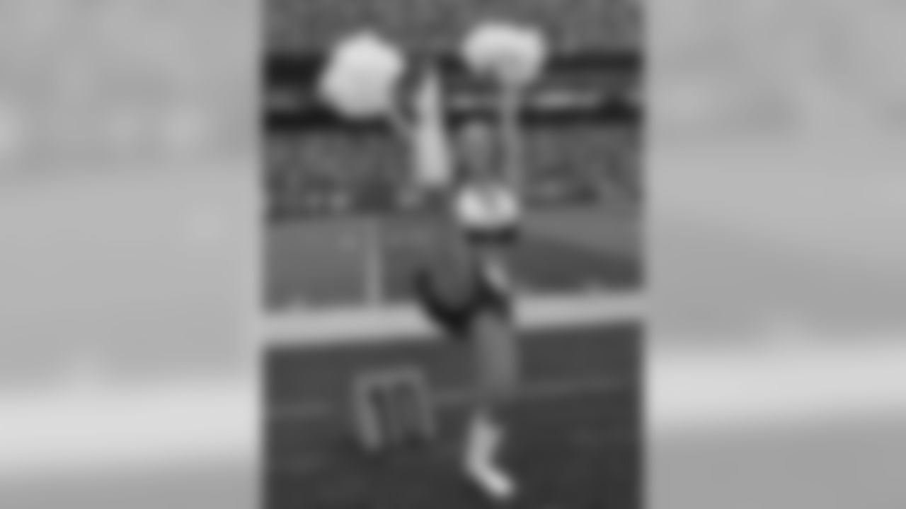 2009 Week 3 Jets vs Titans Flight Crew Photos
