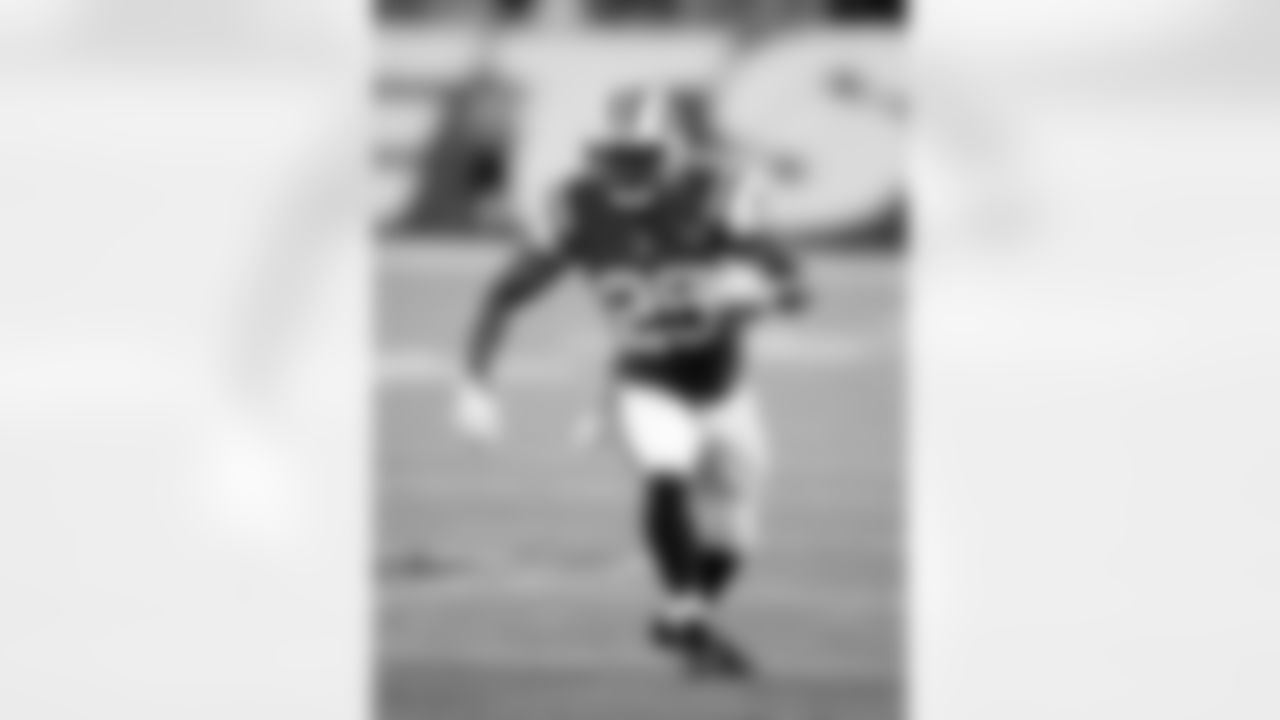 March 16: Jets re-sign RB Bilal Powell. The versatile back will enter his fifth season as a Jet.