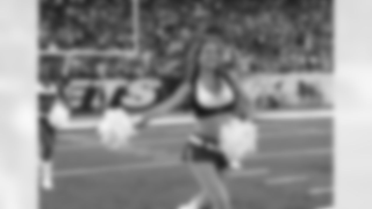 2010 Preseason Week 1 Jets vs Giants Flight Crew Photos