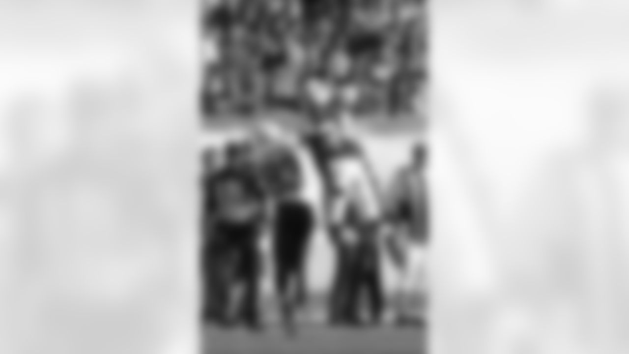 Darrelle Revis Photos