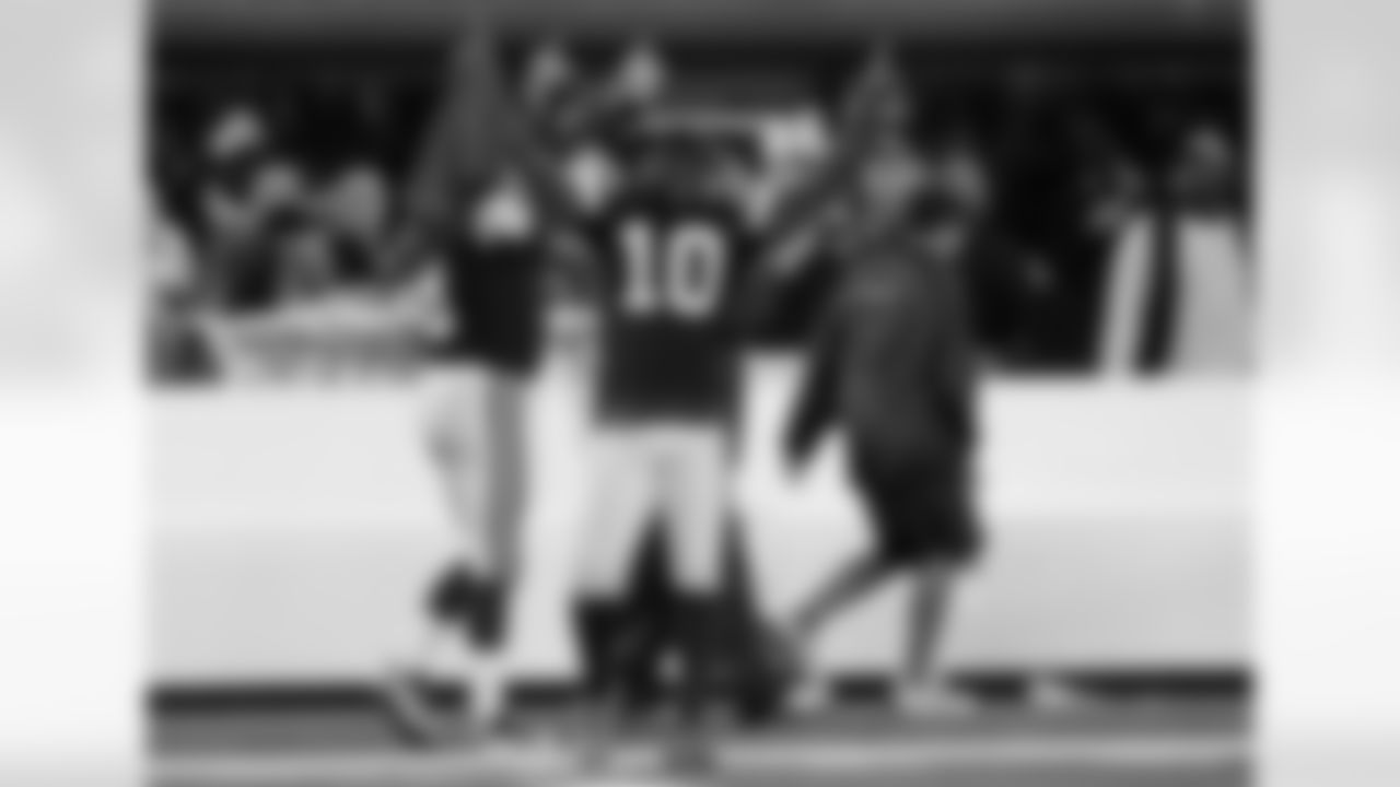 2010 Week 5 Jets vs Vikings Game Photos