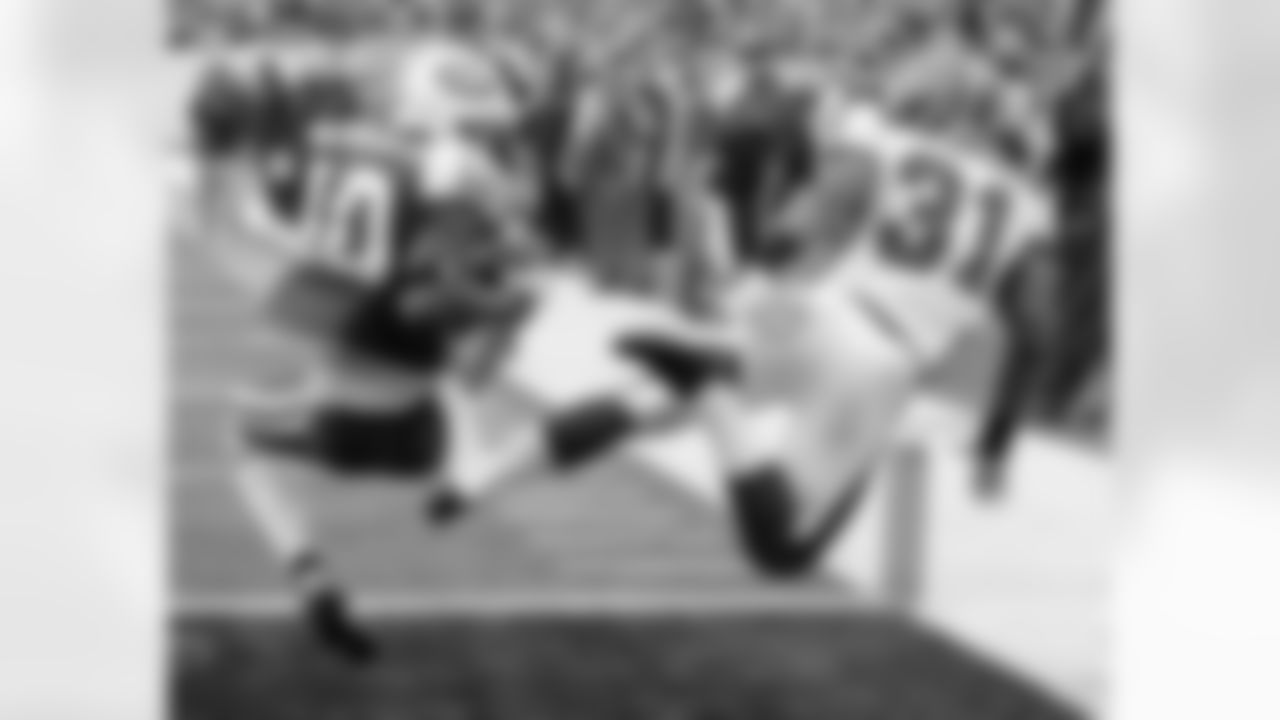 2010 Week 17 Jets vs Bills Game Photos