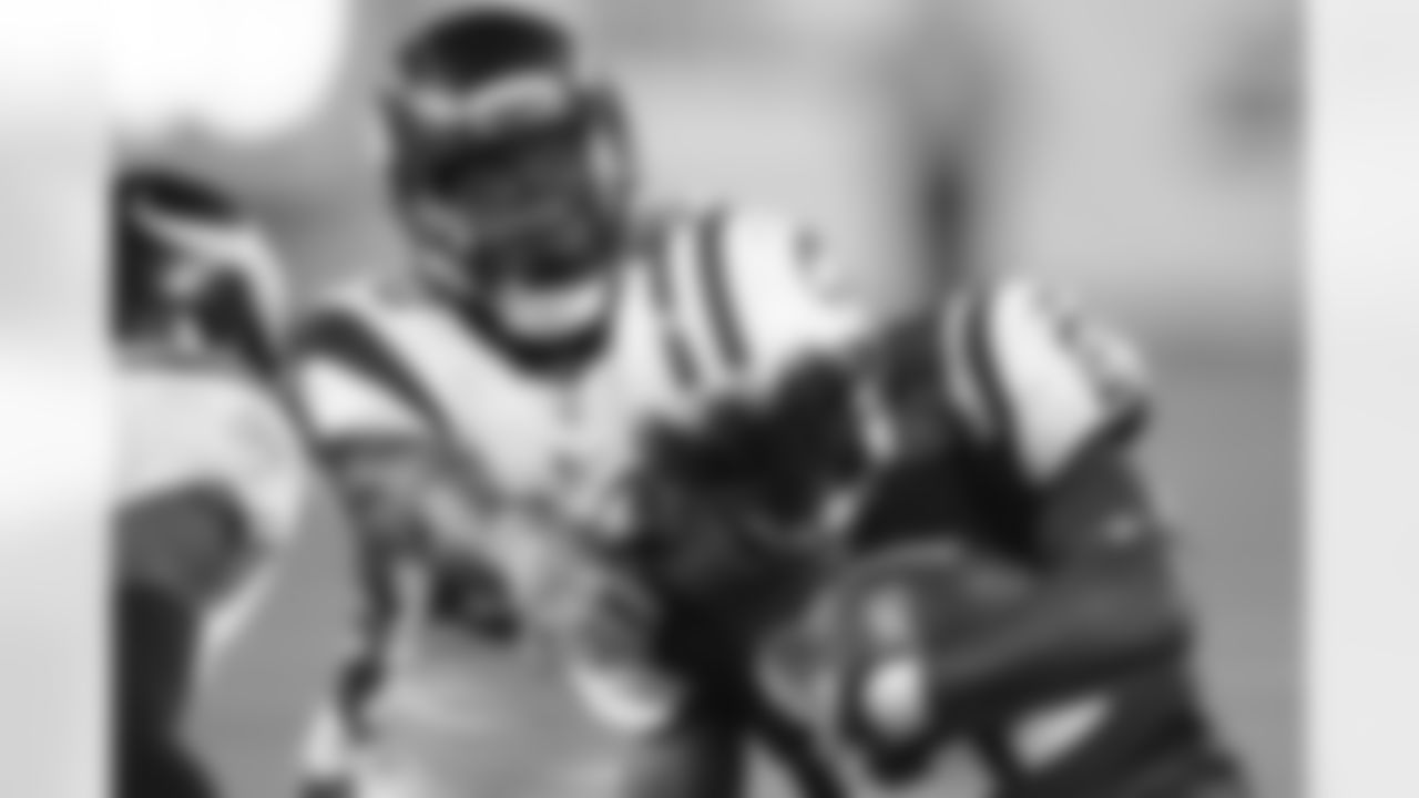 2010 Week 5 Jets vs Vikings Game Photos