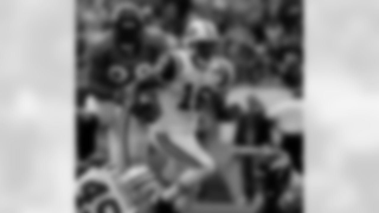 2010 Week 6 Jets at Broncos Game Photos