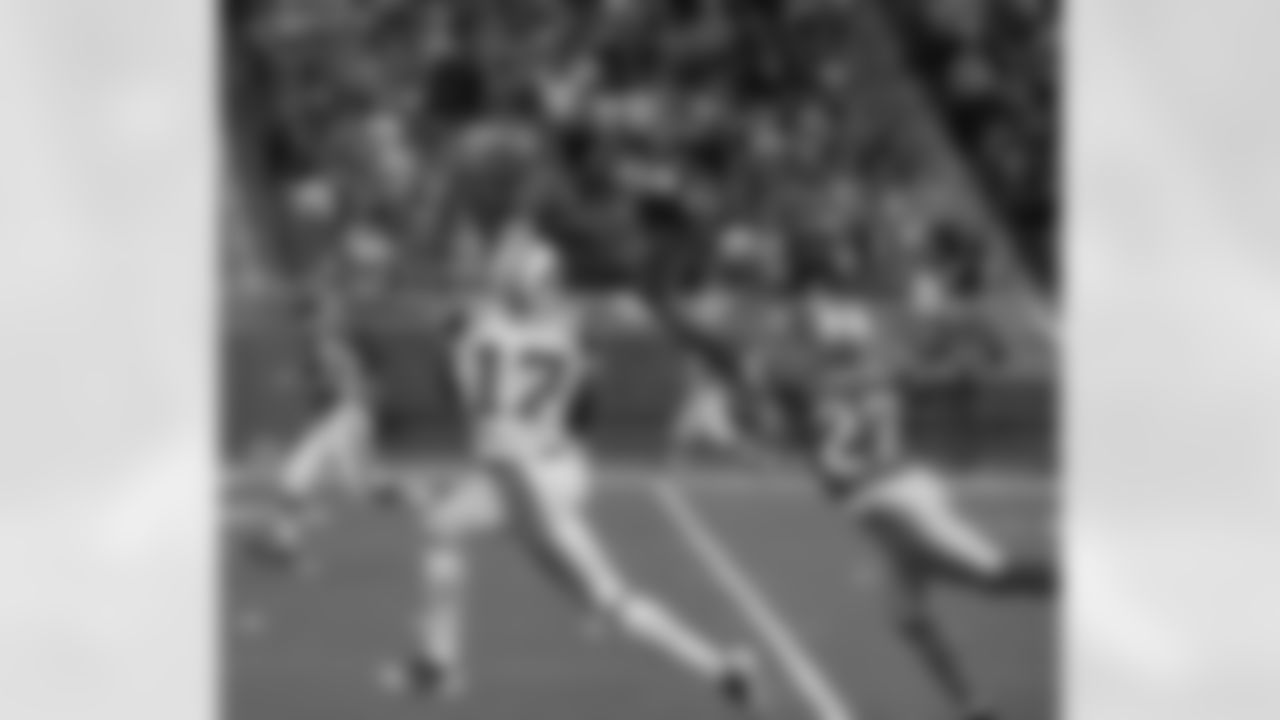 2010 Week 9 Jets vs Lions Game Photos