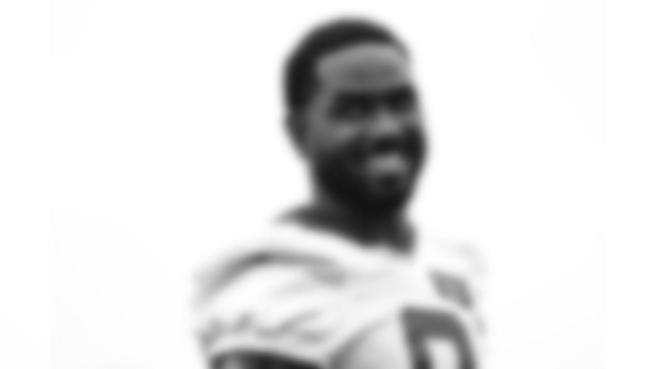 WR Elijah Moore