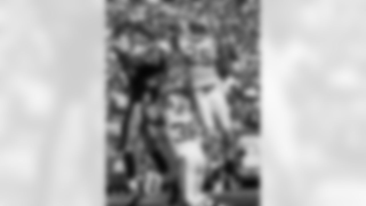2009 Week 2 - Jets vs Patriots Photos