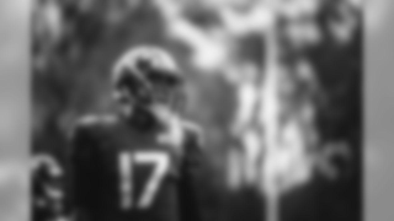 E_SNY_4607