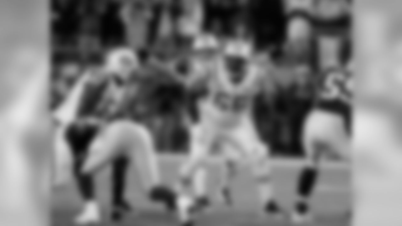 2009 Week 11 Jets at Patriots Photos