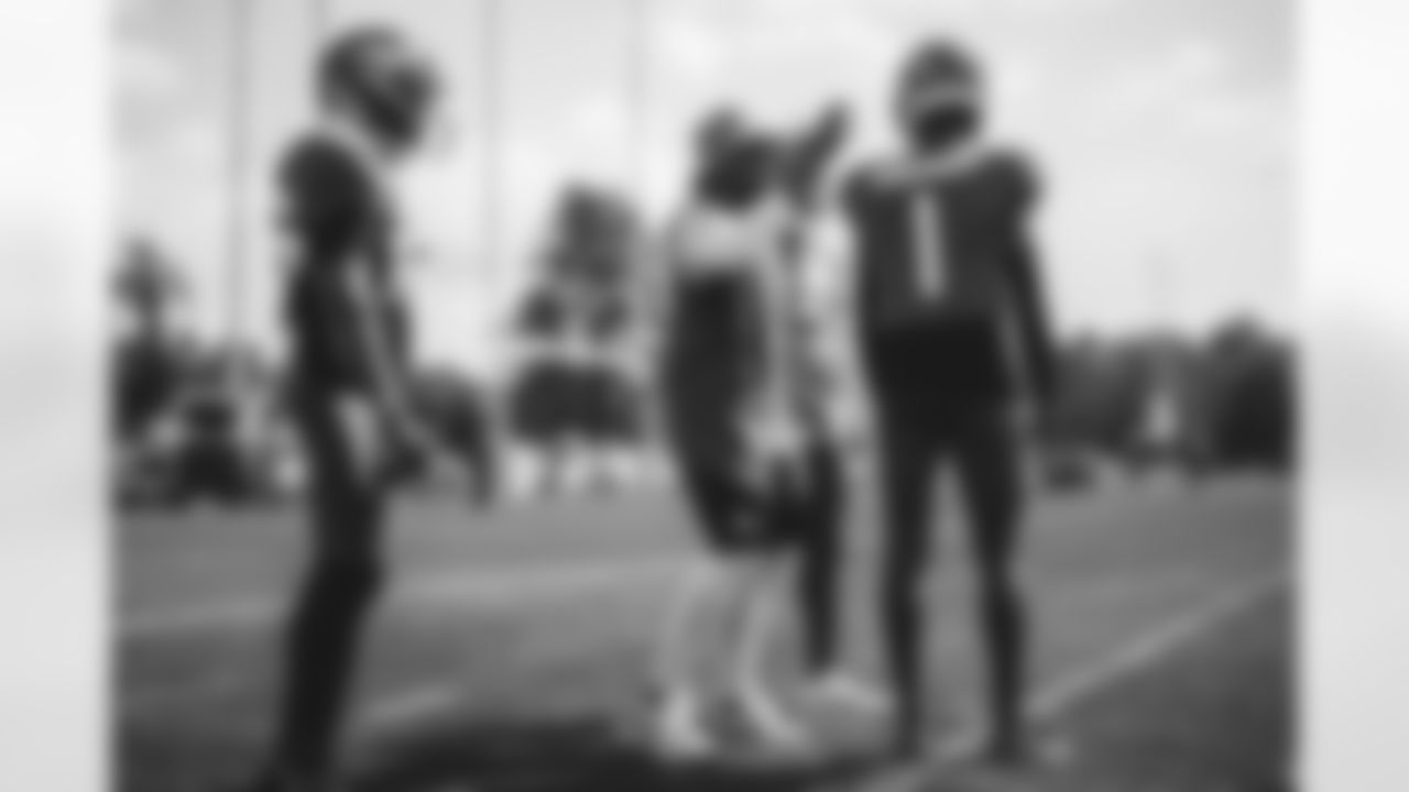 E_SNY31692