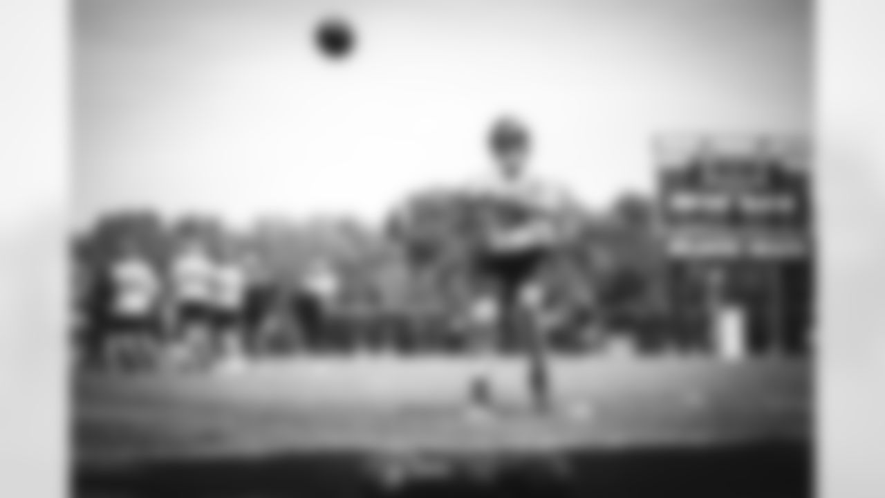 TE Tyler Kroft