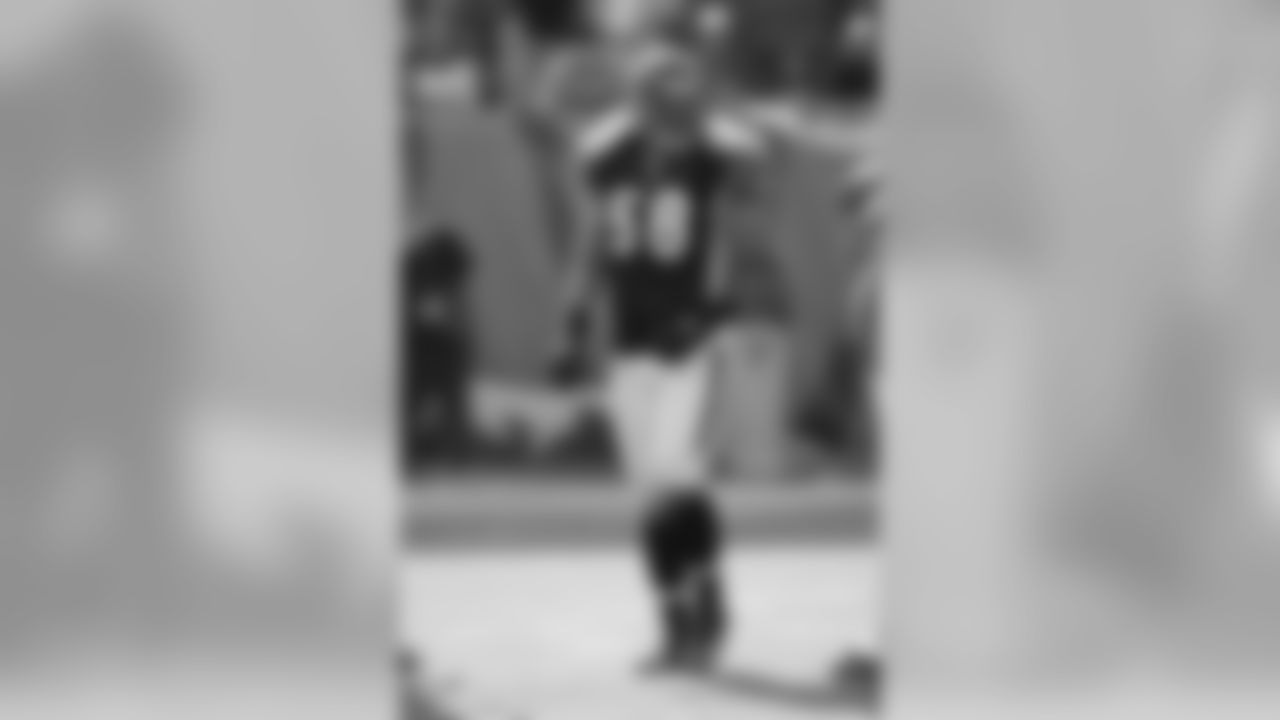 MLB Rey Maualuga