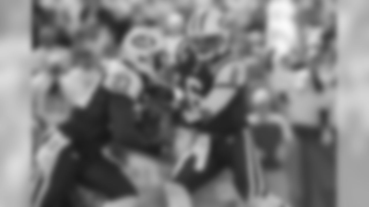 2011 Regular Season Week 9 Jets at Bills Game Photos